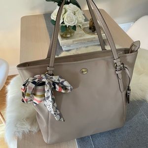 Coach bag beige with coach mini scarf